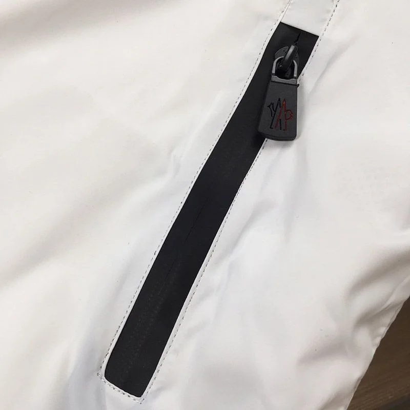 希少色 SALE!!!【モンクレール ジャケット 偽物】"Chabat" 9B70100V9115