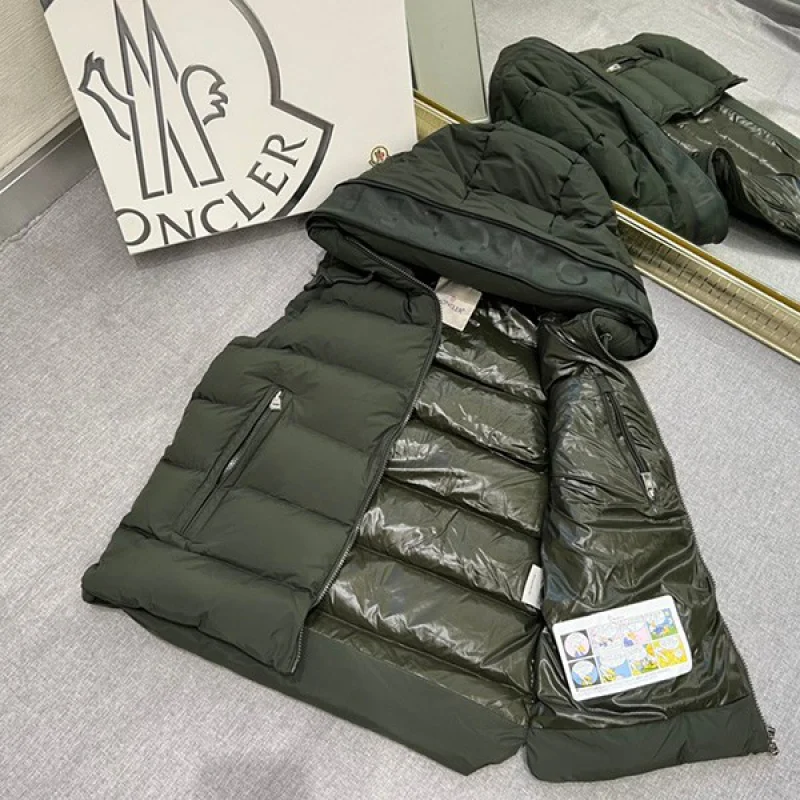 モンクレール コピー Cardamineダウンベスト H20911A0015154A81879