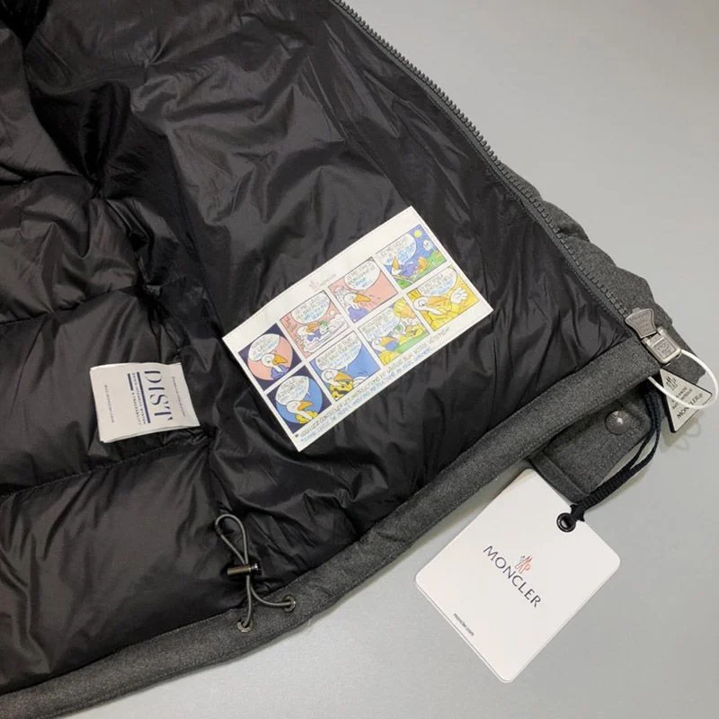 追跡付き発送 モンクレール 偽物 MONTGENEVRE モンジュネーブル ダウン mob60034