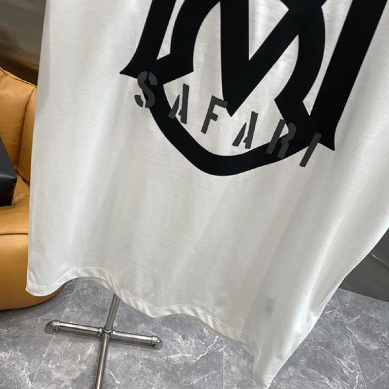 入手困難 モンクレール Tシャツ 偽物 半袖 ロゴ mod94964