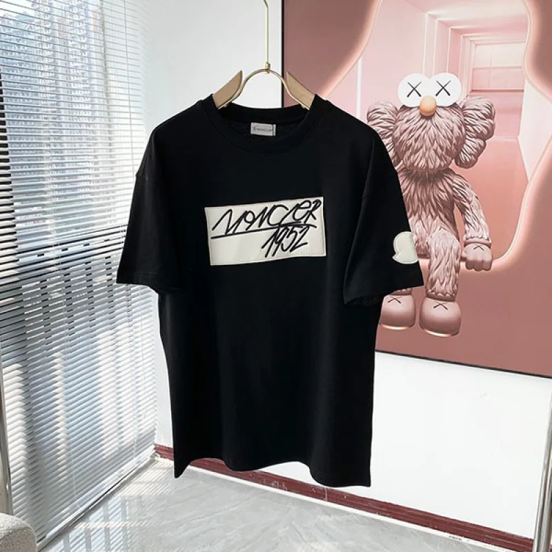 すぐ届 モンクレール 1952 ロゴパッチ 半袖Tシャツ コピー 2色 mod98820