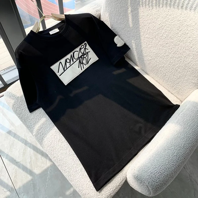 すぐ届 モンクレール 1952 ロゴパッチ 半袖Tシャツ コピー 2色 mod98820
