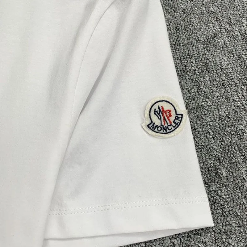 大人気!モンクレール コットンジャージ クルーネック ロゴTシャツ コピー mof25797
