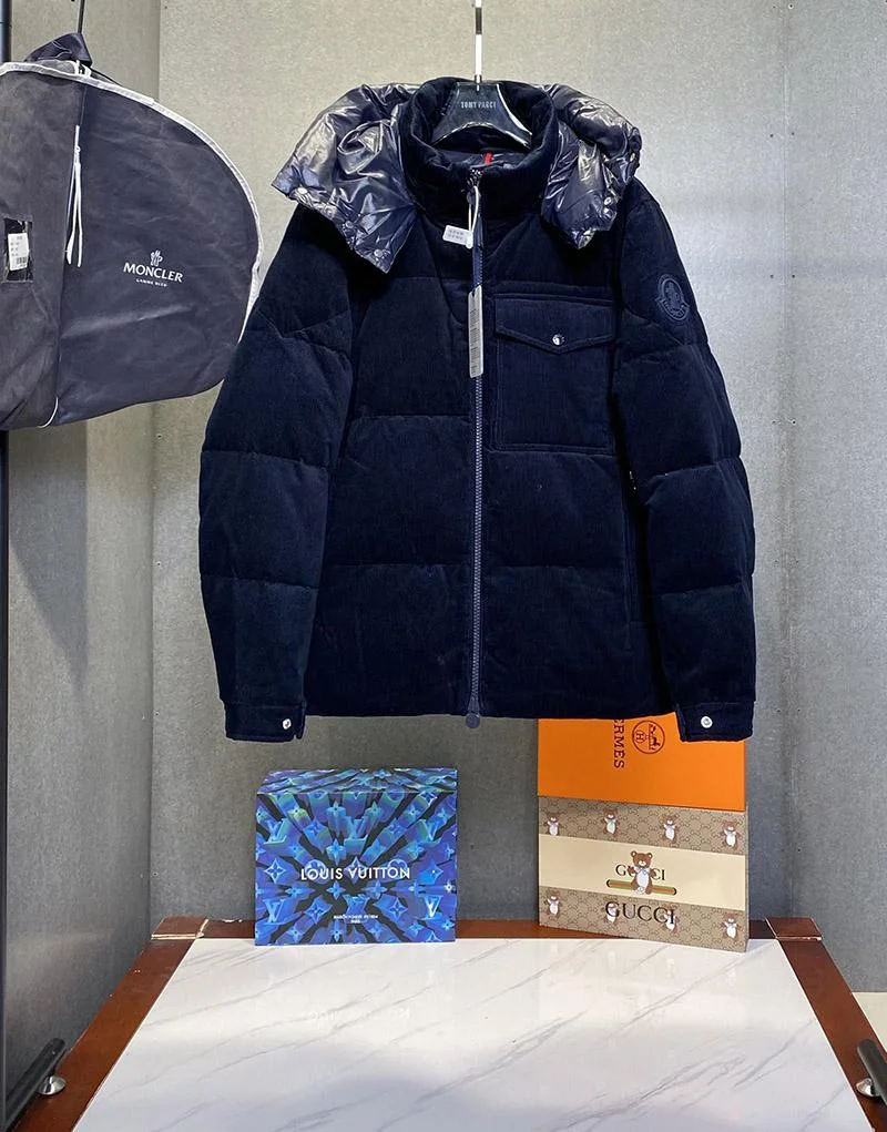 モンクレール 偽物 MONTGENEVRE モンジュネーブル ダウン mof96244