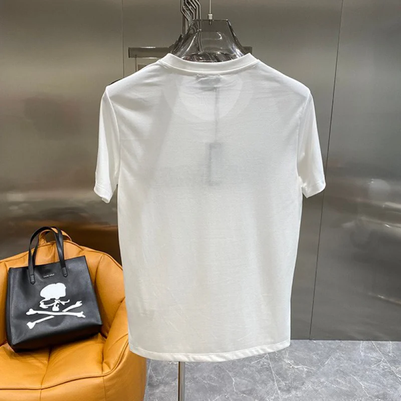 モンクレール 衿にレタリング付きTシャツ 偽物 mog49139