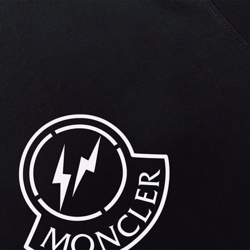 追跡付 モンクレール 偽物 コットンロゴプリント Tシャツ moj86981