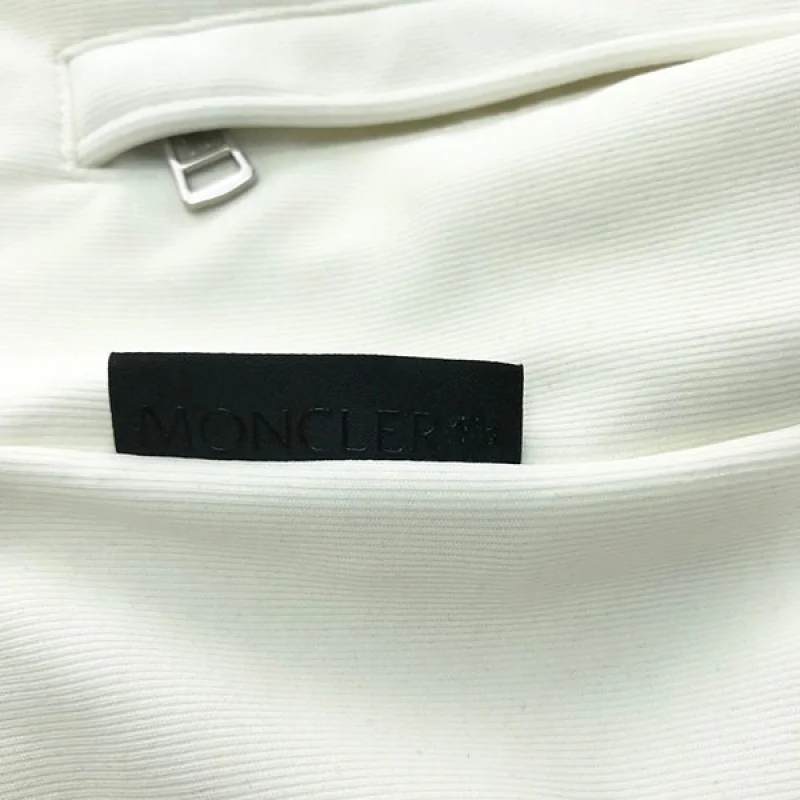 モンクレール コピー ジップアップ スウェット パーカー mol57404