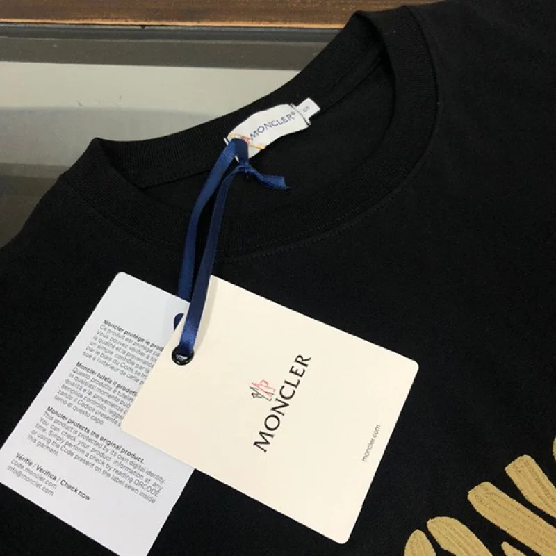 モンクレール 偽物 袖ロゴ&amp;ゼブラロゴパッチ付サファリ風Tシャツ mol69161