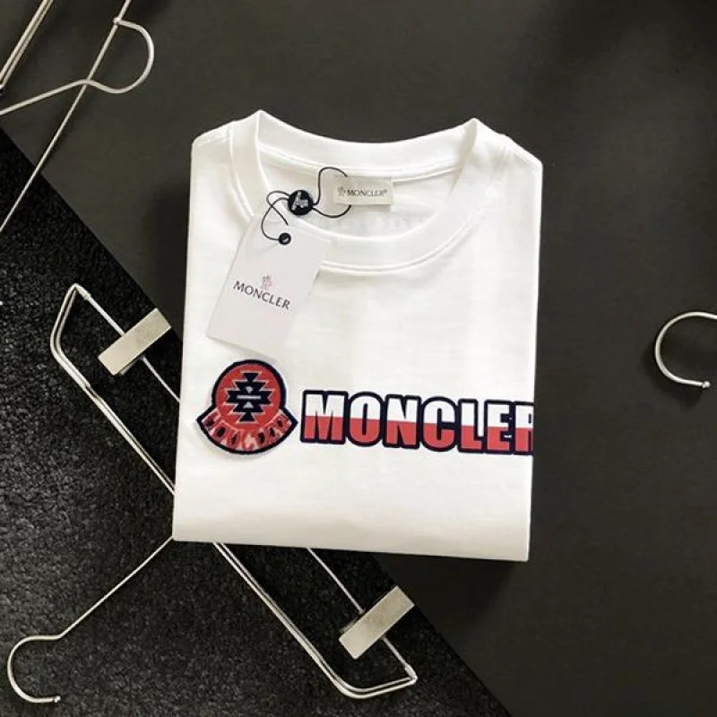 《大人気》モンクレール ロゴ コットン 半袖 Tシャツ コピー mol87018