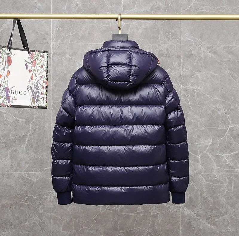 世界中で大人気♪2021FW モンクレール 偽物 フード付ダウン mom69230