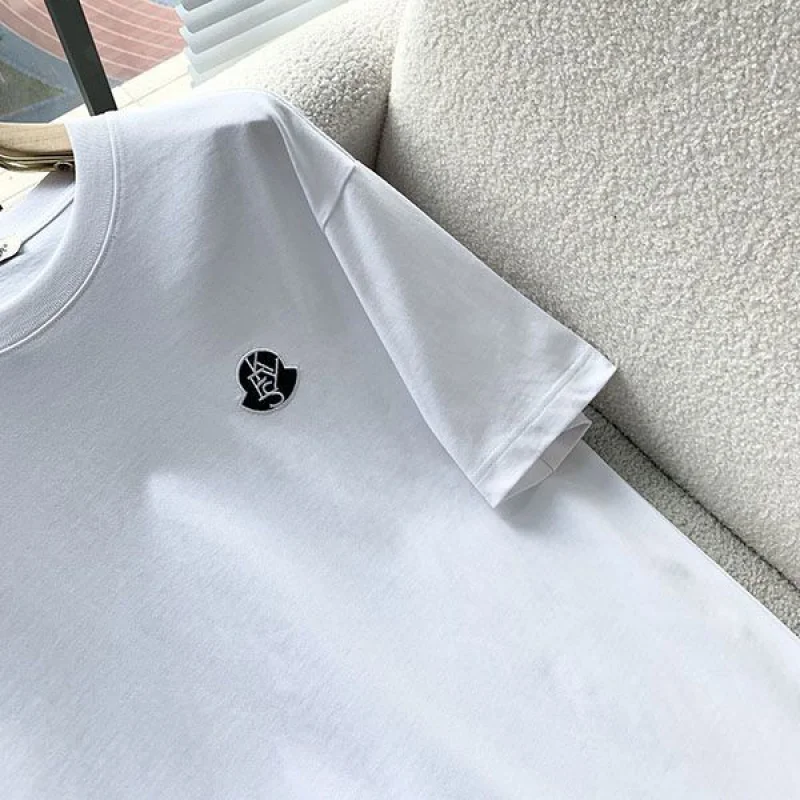 激安価格!コラボ モンクレール×Alicia Keys 偽物 モンクレール Tシャツ mon34956