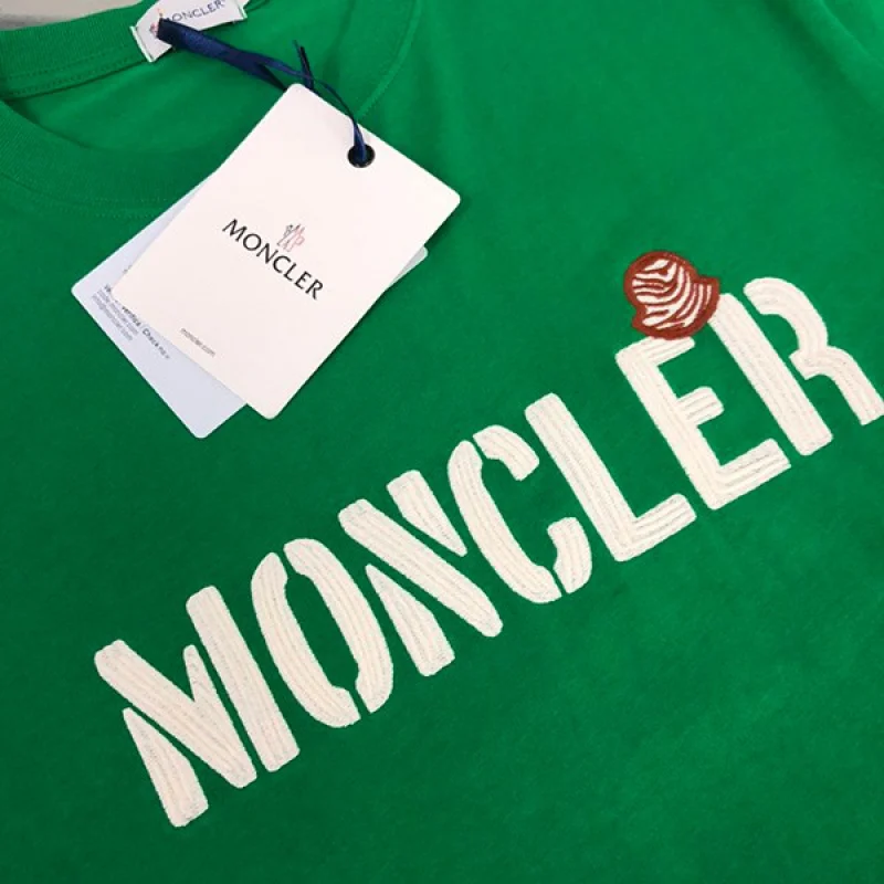 モンクレール コピー 袖ロゴ&ゼブラロゴパッチ付サファリ風Tシャツ moq74041