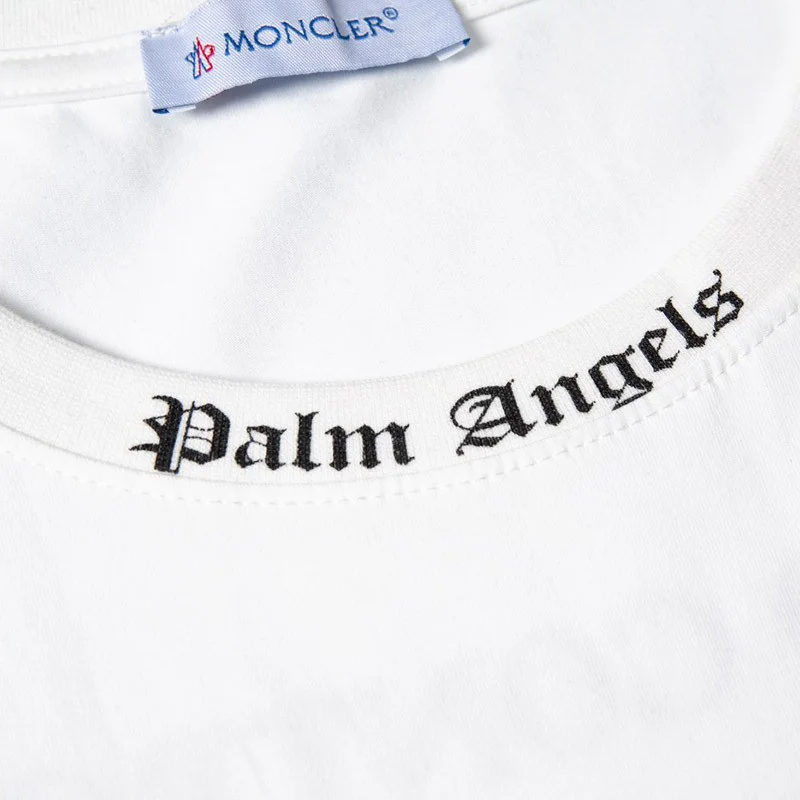 可愛いモンクレール 胸ロゴTシャツ 偽物 mou53503