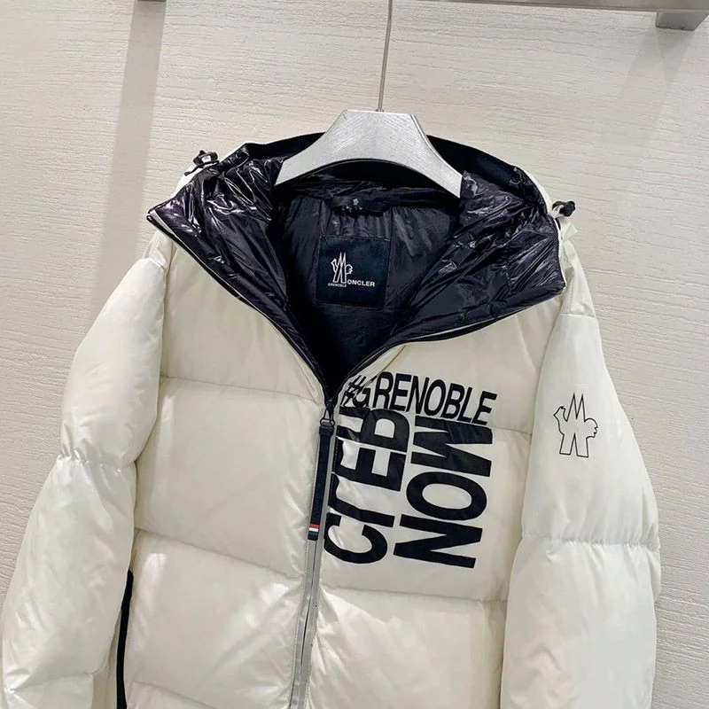 大人気♪ モンクレール フード付 ダウンスーパーコピー mou54754