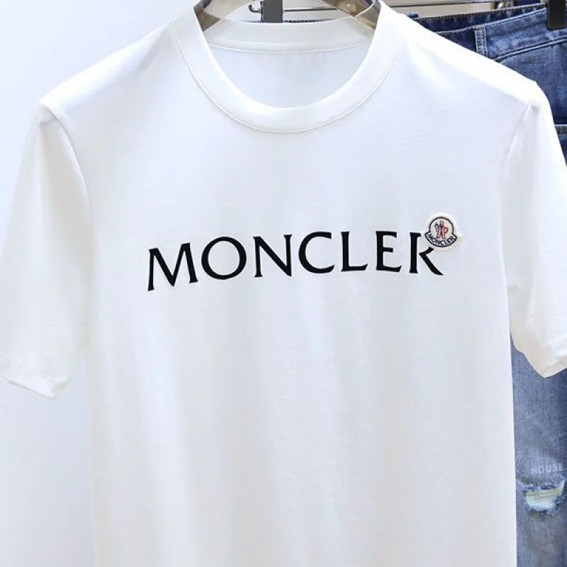 目を惹くカラー モンクレール Tシャツ コピー 半袖 クルーネック ロゴ mov84857
