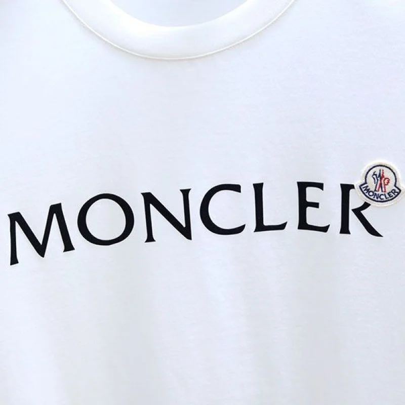 目を惹くカラー モンクレール Tシャツ コピー 半袖 クルーネック ロゴ mov84857