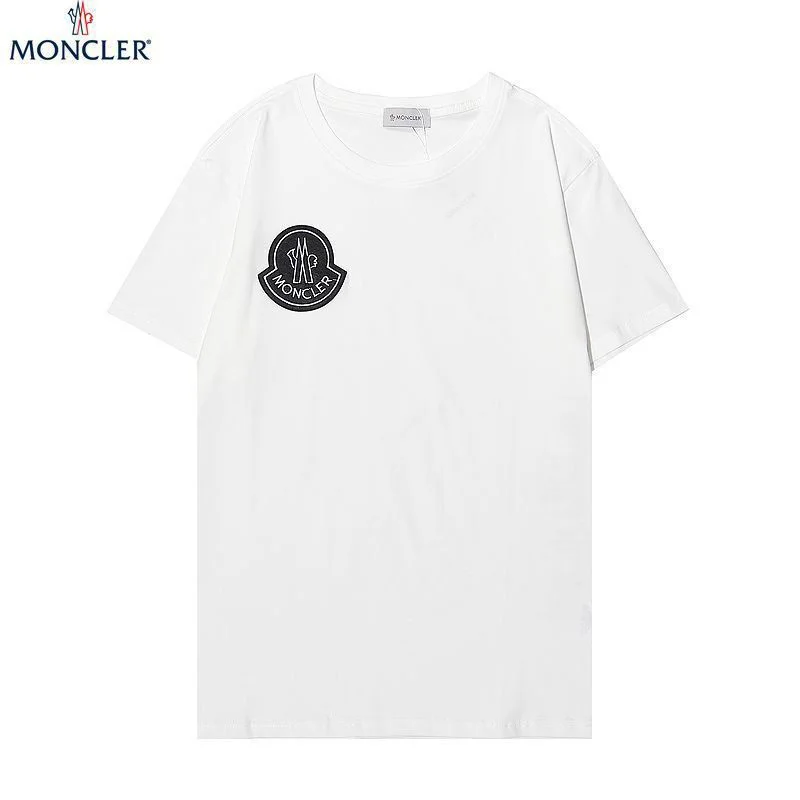 累積売上総額第1位!モンクレール 偽物 シンプルロゴ半袖Tシャツ mow13157
