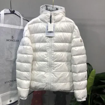 モンクレール服 SGSEEE210 スーパーコピー