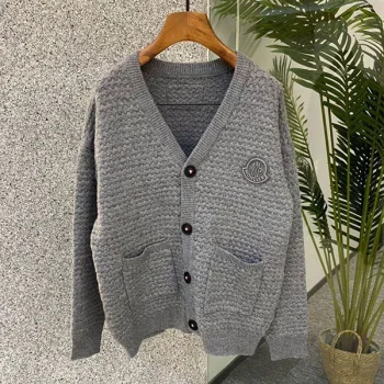 服 mog15082 スーパーコピー
