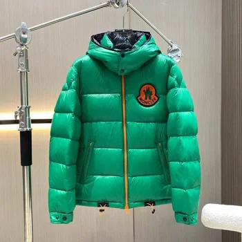 モンクレール服 mou90250 スーパーコピー