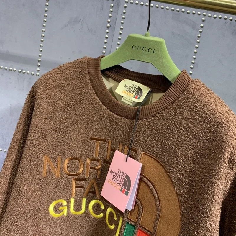 大人気!グッチ x ノースフェイス コピー ★ロゴフェイクファースエット プルオーバー Nod66918
