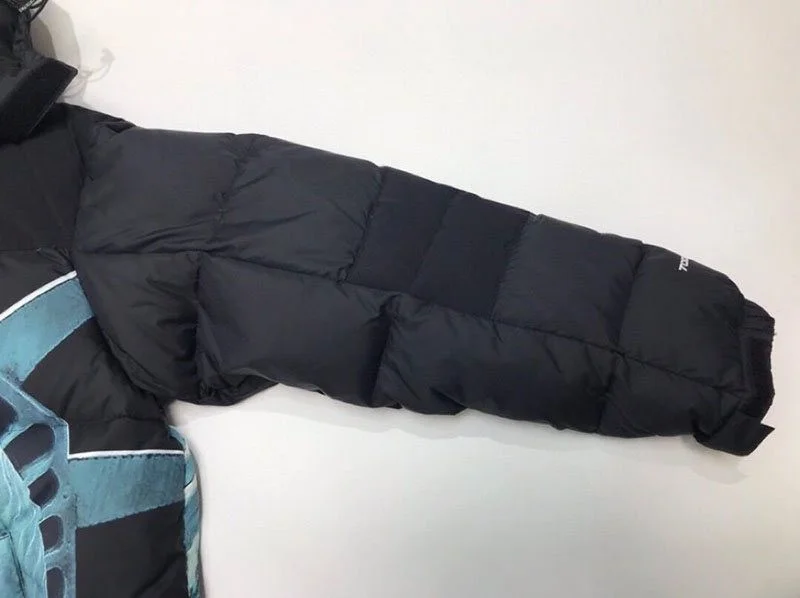 暖かい服装 シュプリーム x ザノースフェイス 自由の女神 マウンテンコピー ジャケット Noe30797