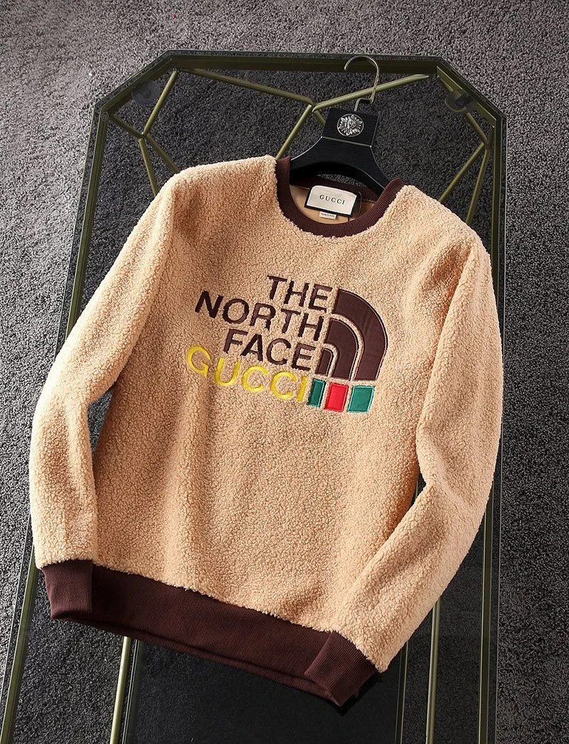 大人気!グッチ x ノースフェイス コピー ★ロゴフェイクファースエット プルオーバー Nof71250