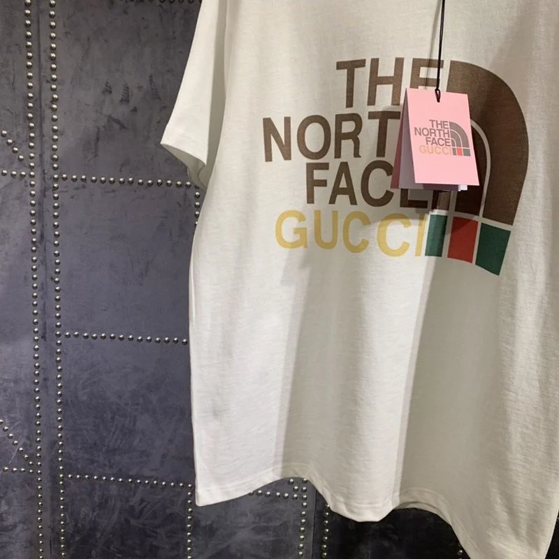 日本未入荷 グッチ×ノースフェイス コラボ★スペシャルロゴTシャツ コピー Noi26522