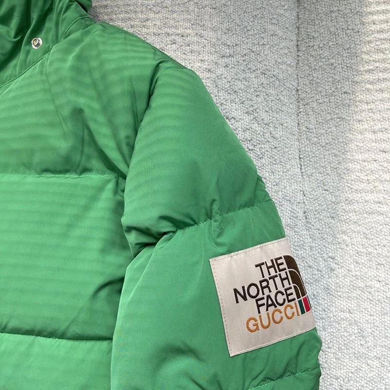 人気No1グッチ ノースフェイス コラボ ナイロンジャケットコピー アウター ロゴ Nol38277