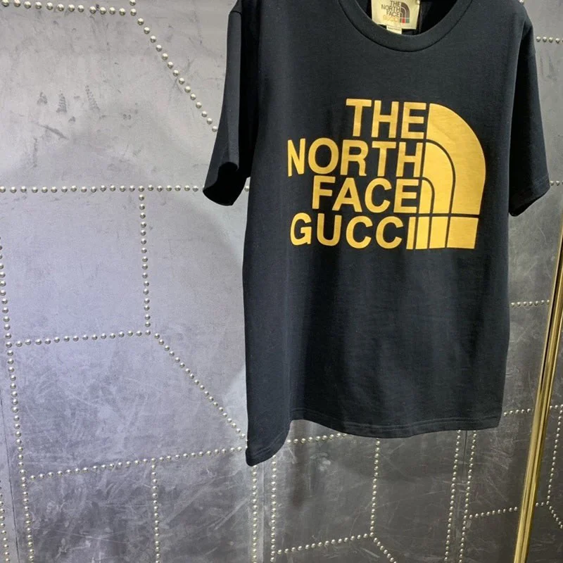 大人気!グッチ×ノースフェイス コラボ★スペシャルロゴTシャツ スーパーコピー Nom09810