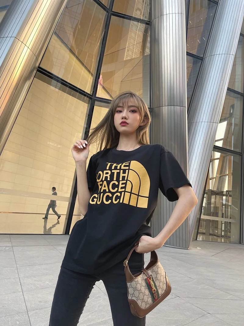 大人気!グッチ×ノースフェイス コラボ★スペシャルロゴTシャツ スーパーコピー Nom09810