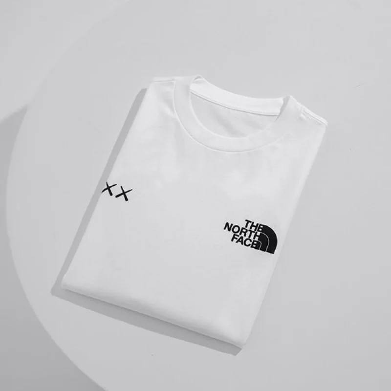 ノースフェイス XX KAWS 偽物 エンブロイダリー コットンTシャツ Nop85537