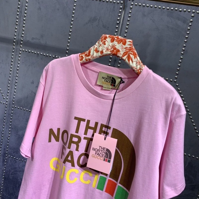 送料込 グッチ×ノースフェイス コラボ★スペシャルロゴTシャツ 偽物 Nos37786