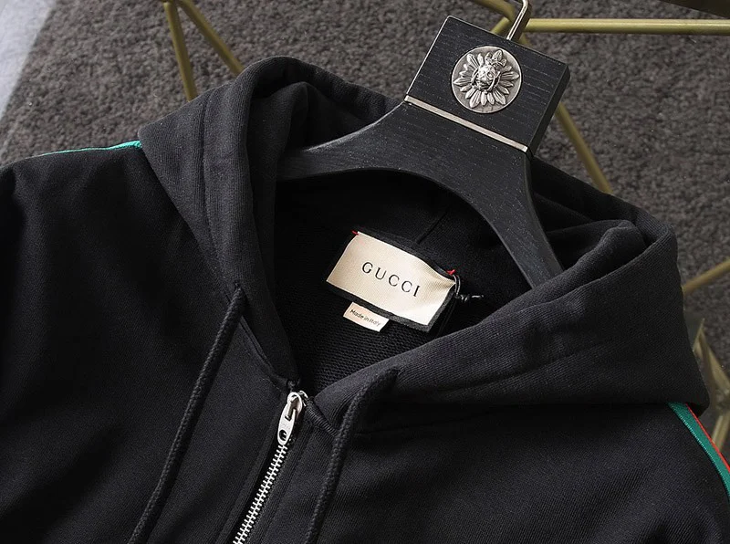 暖かい服装グッチ×ノースフェイス 偽物 コラボロゴジップアップフーディNoy33057