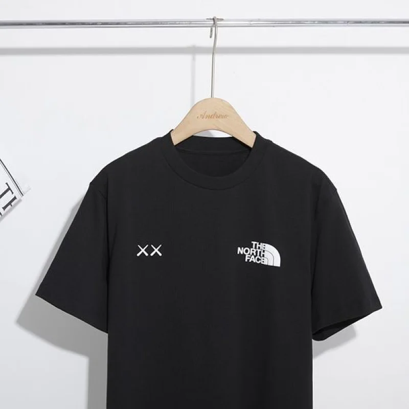 ノースフェイス XX KAWS コピー エンブロイダリー コットンTシャツ Noy44533