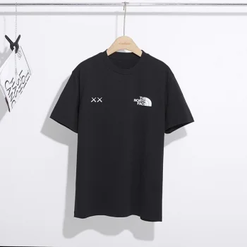 ノースフェイス XX KAWS コピー エンブロイダリー コットンTシャツ Noy44533