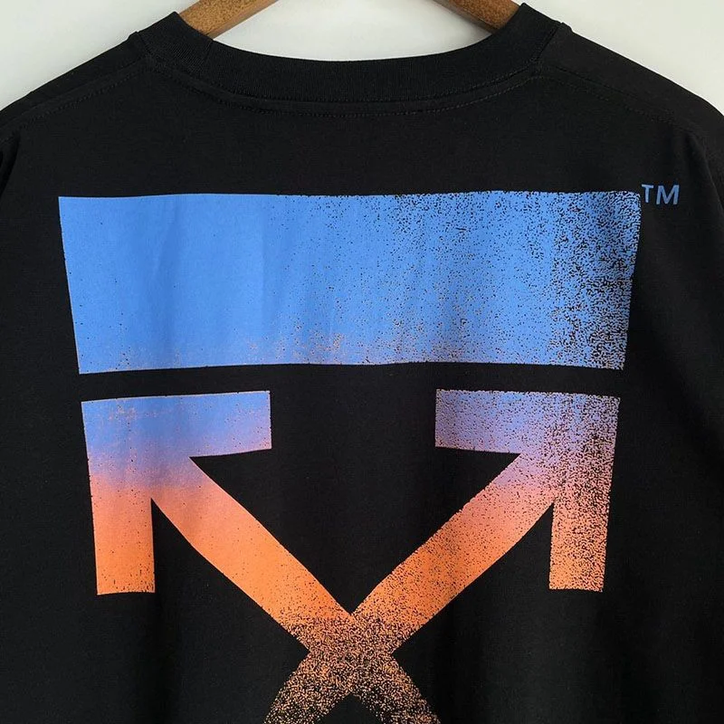 人気急上昇オフホワイト アローロゴTシャツ 偽物 ofa46267