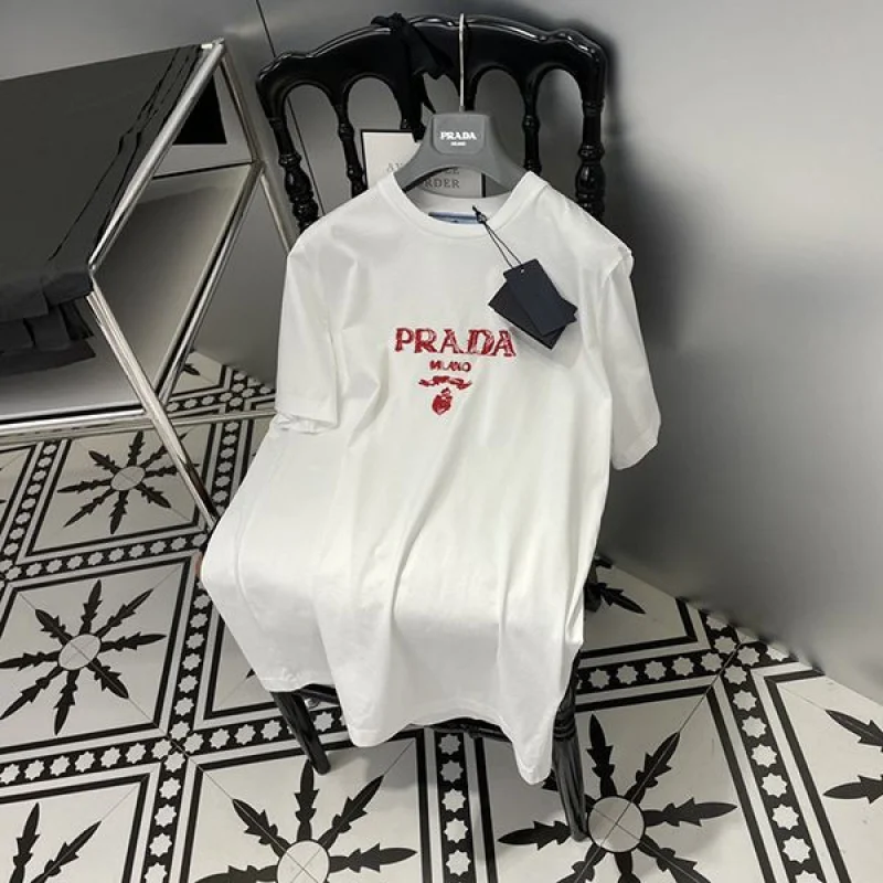 セール新作国内発送 プラダ ロゴコットンTシャツ 偽物☆ pud52652