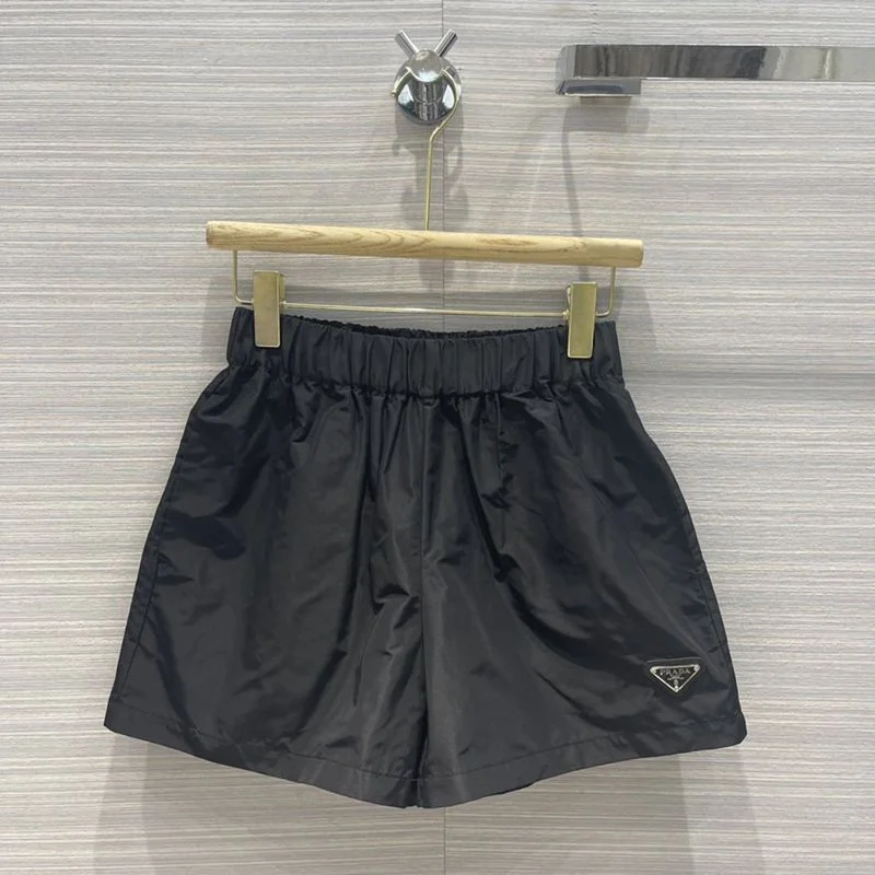 一目惚れ♪関税込プラダ Re Nylon ギャバジン ショートパンツ コピー ロゴ 上下セット puh39890