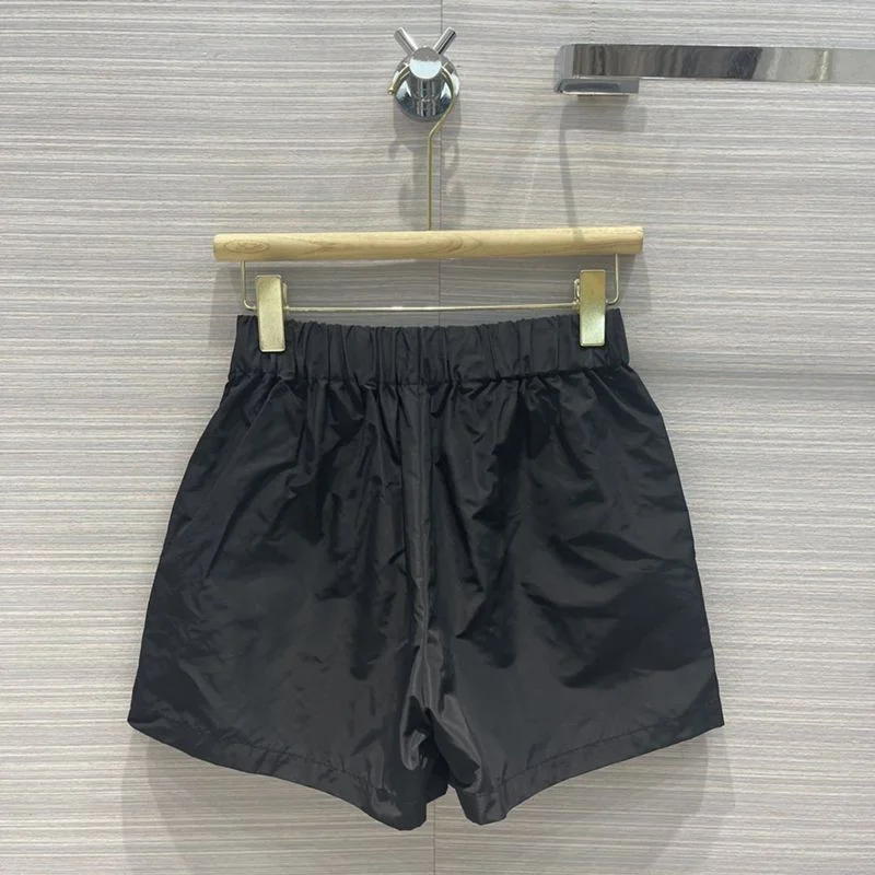 一目惚れ♪関税込プラダ Re Nylon ギャバジン ショートパンツ コピー ロゴ 上下セット puh39890