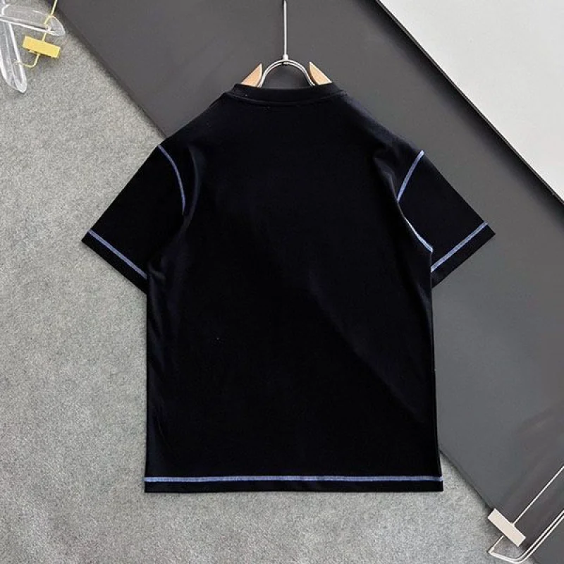 確保済みプラダ 偽物 エンボス ロゴ コットン Tシャツ 2色 puj65769