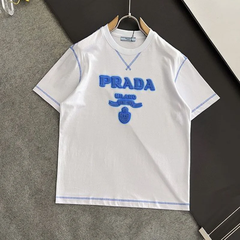 確保済みプラダ 偽物 エンボス ロゴ コットン Tシャツ 2色 puj65769