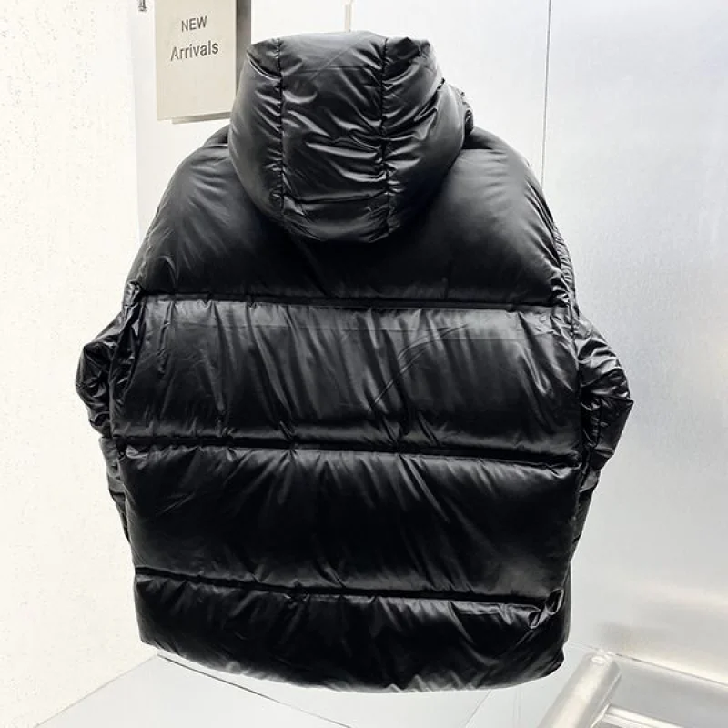 大人気!プラダ クロップド Re Nylon ダウンジャケット コピー puk48275