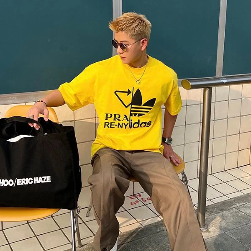 ★日本!!人気!プラダ アディダス 偽物 刺繍入り ジャージー ロゴTシャツ pun46589