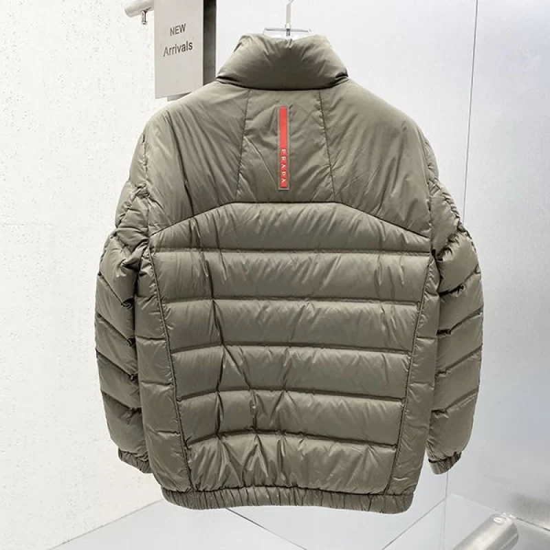 送料無料プラダ クロップド Re Nylon ダウンジャケット コピー puk32850