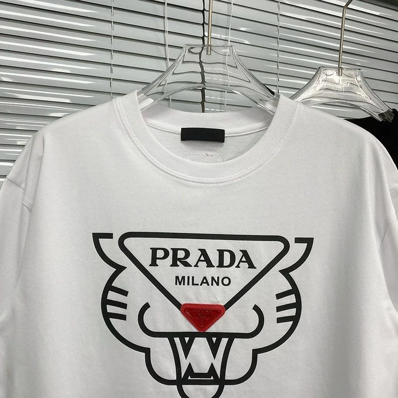 世界中で大人気♪プラダ タイガー コットンTシャツ 偽物 2色 puu33769