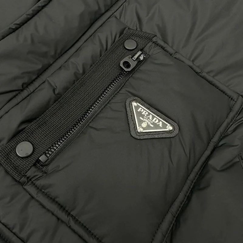高級ブランド プラダ パデッド Re-Nylon ベスト 偽物 puu70208