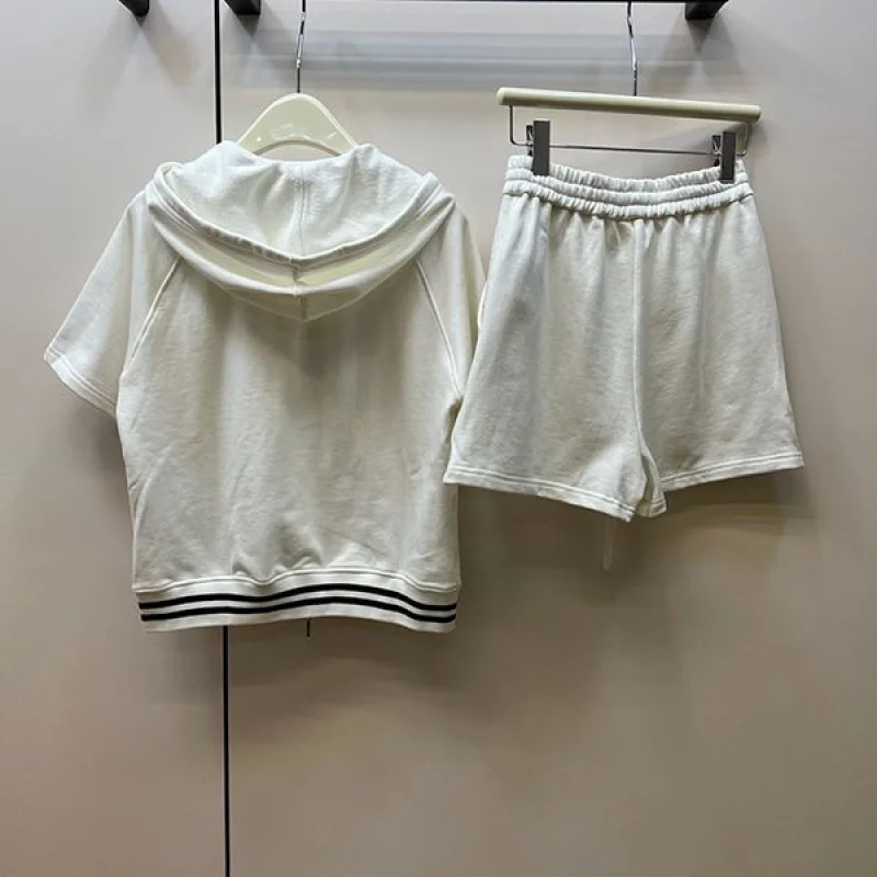 お洒落に♪プラダ ギャバジン ショートパンツ コピー ロゴ 上下セット puw75963