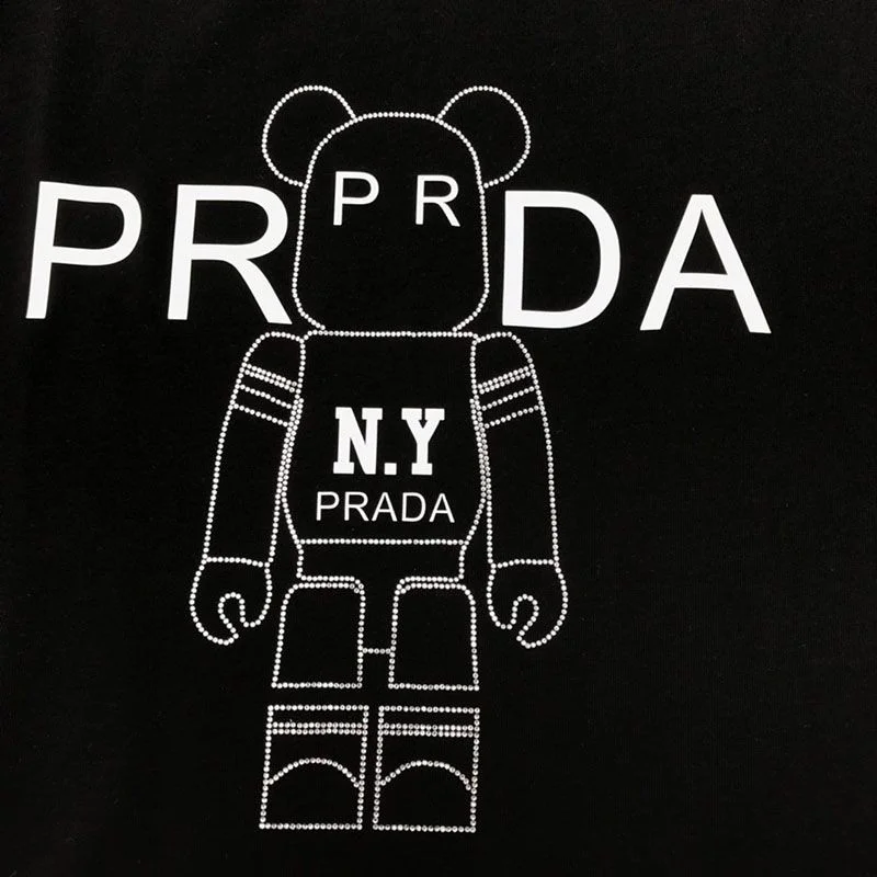 入手困難プラダ ロゴ コットンTシャツ 偽物 ブラック pux02777