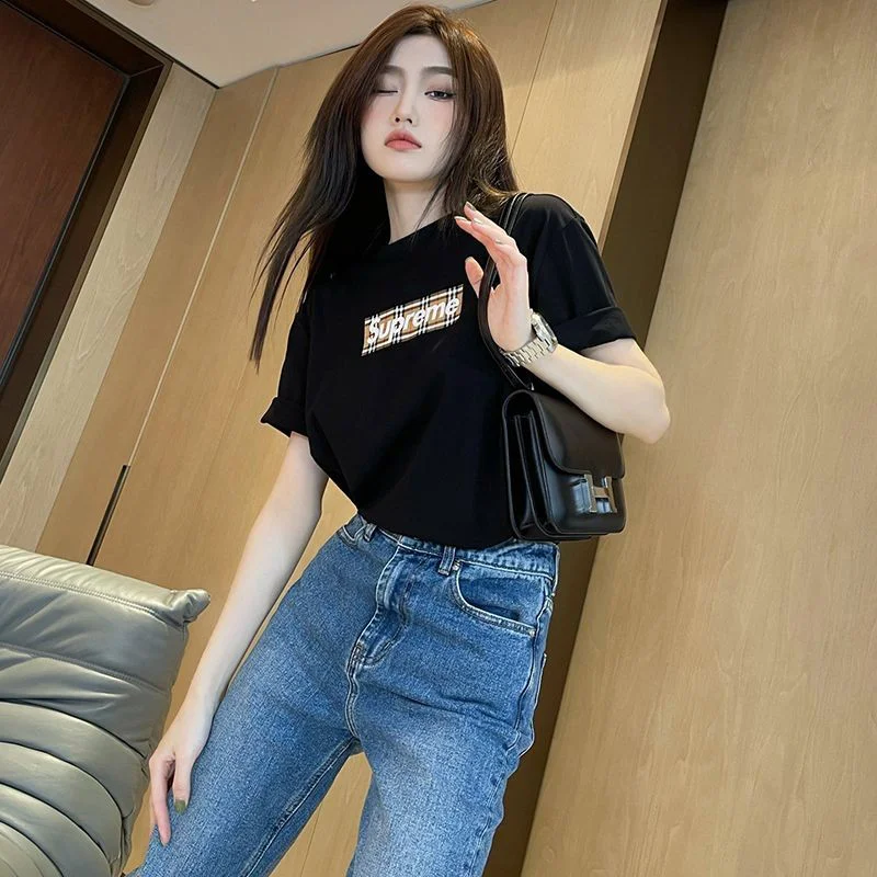 大人気!!新色最強コラボ シュプリーム × バーバリー ボックスロゴ Tシャツ 偽物 Sha47487